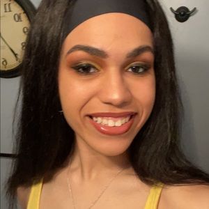 Meet your Posher, Bailey